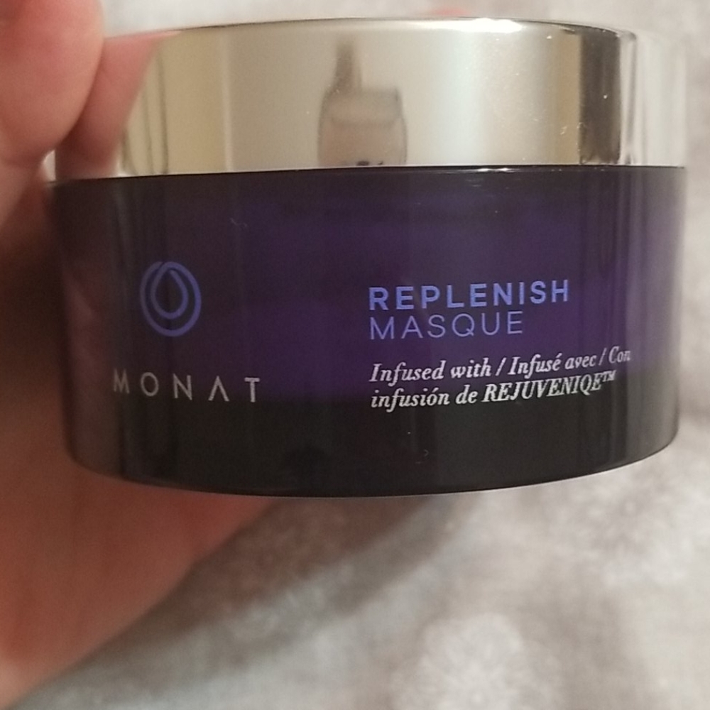 Monat replenish hair mask
